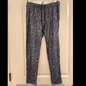 Lululemon We are from Space Joggers size 6 BLk/WhT